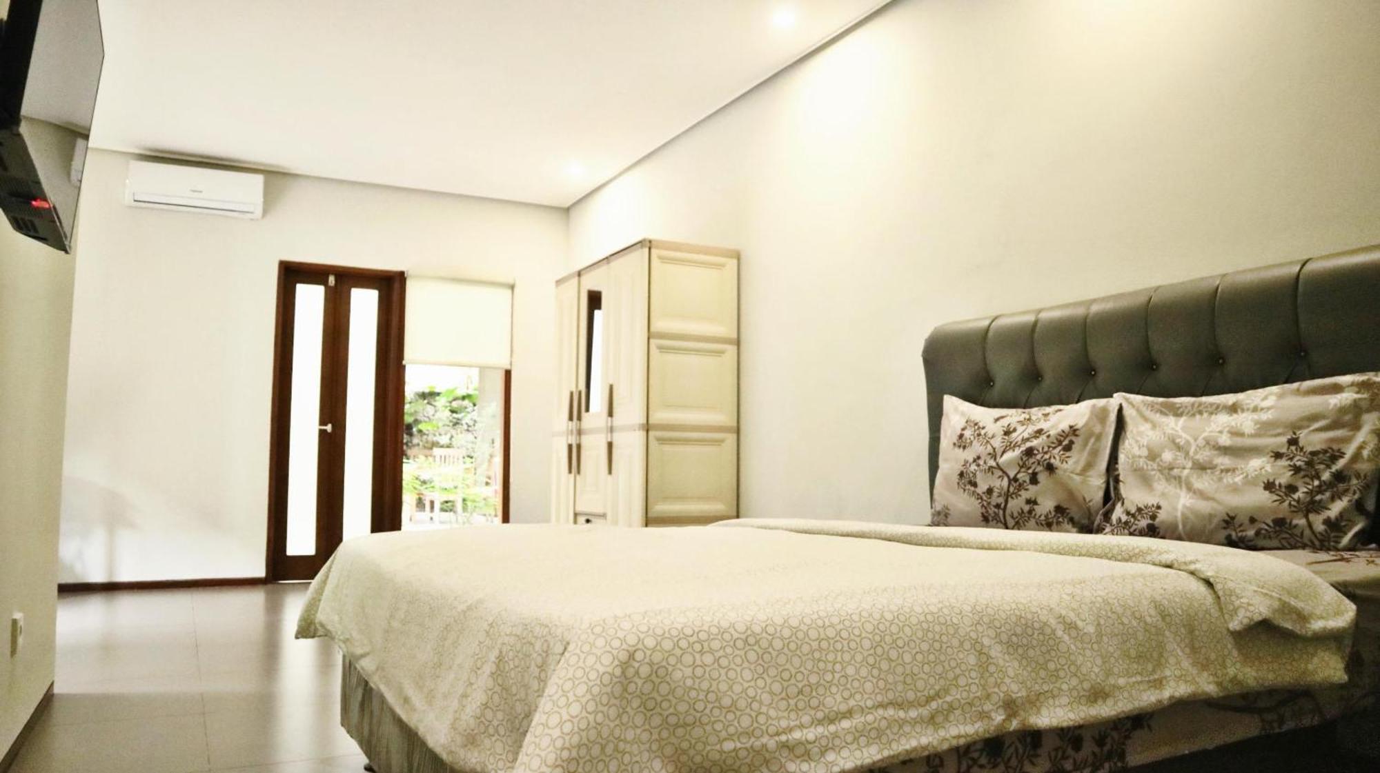 Proven Living Hotel Bandung Exterior foto