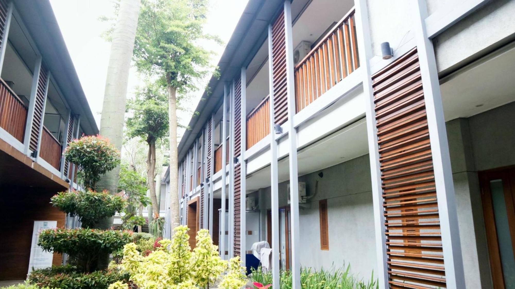 Proven Living Hotel Bandung Exterior foto