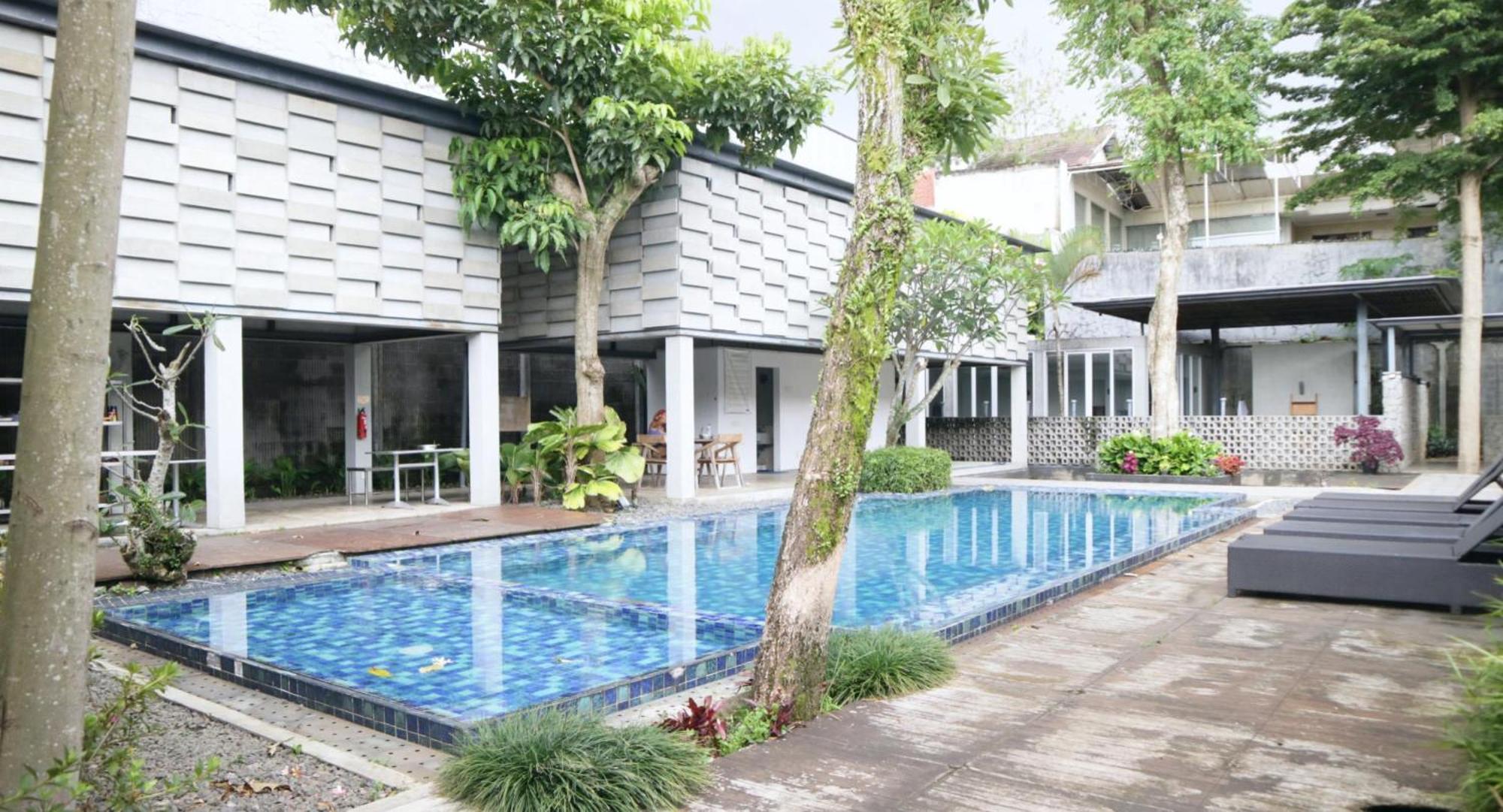 Proven Living Hotel Bandung Exterior foto