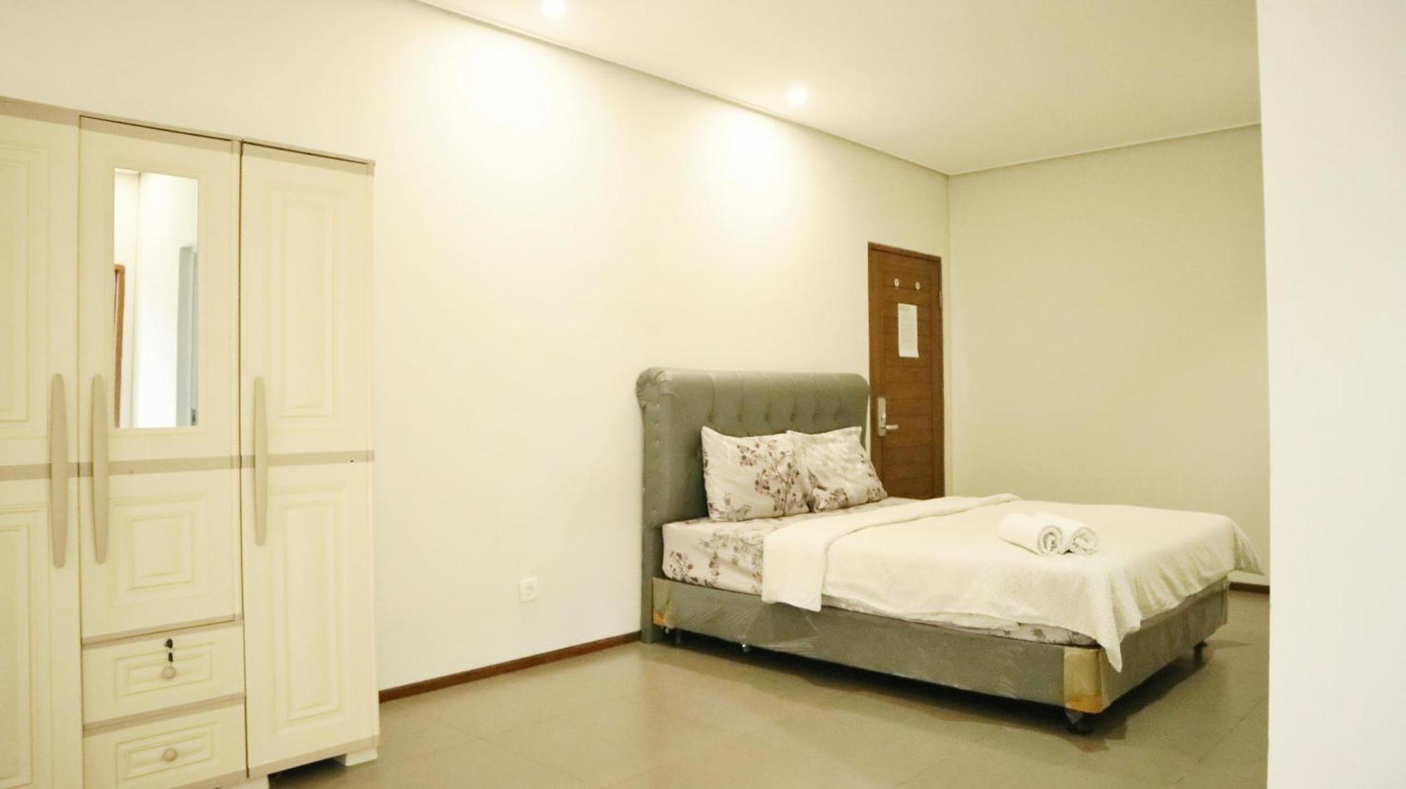 Proven Living Hotel Bandung Exterior foto